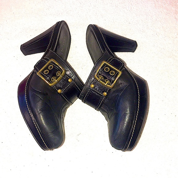 Coach shoes. - Picture 6 of 9